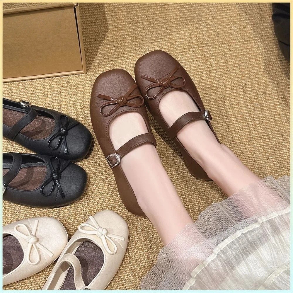 Sandals - Şık Kadın İnci Detaylı Fiyonklu Sandaletler