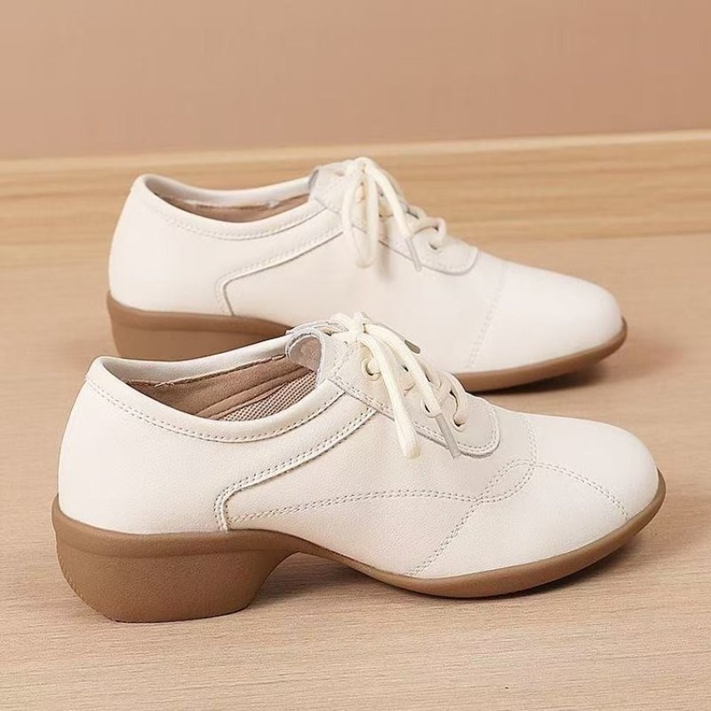Kadınlar İçin Düşük Topuklu Da - Sneakers incelemesi ve fiyatı