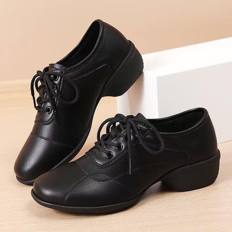 Kadınlar İçin Düşük Topuklu Da - Sneakers incelemesi ve fiyatı